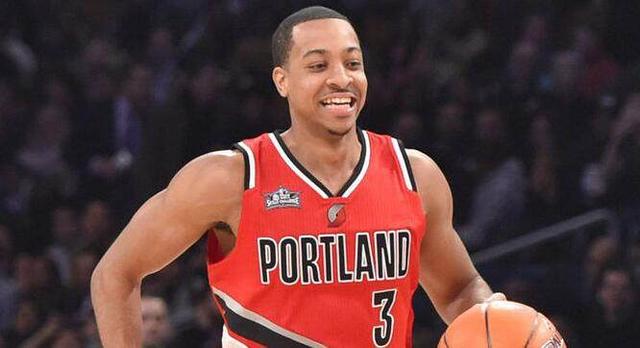 ATP年终总决赛：2-0，阿尔卡拉斯开门红，拿下518万+1个好消息！