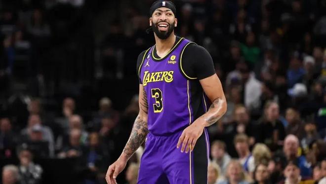 卫报：塞内加尔18岁门将被假经纪人诈骗，在国外被绑架身亡